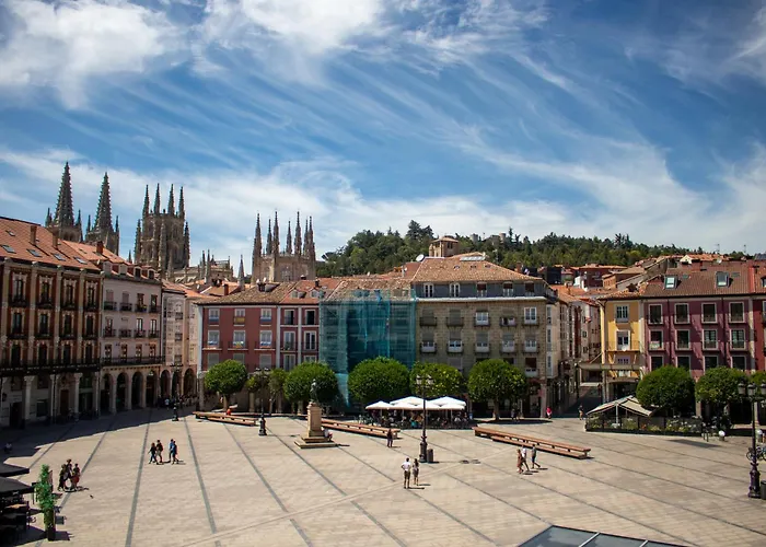 Increible Piso En La Plaza Mayor, Con Garaje 아파트 Burgo