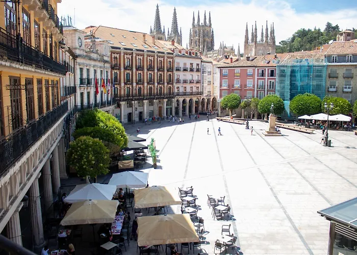 Increible Piso En La Plaza Mayor, Con Garaje 아파트