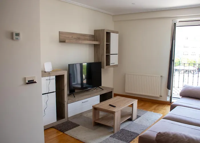 Increible Piso En La Plaza Mayor, Con Garaje * Burgo